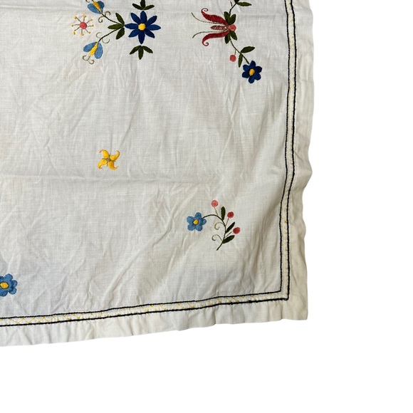Vintage Hand Embroidered Linen Cloth Vintage Napkin Hankie Floral - Picture 2 of 5